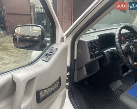 Белый Фольксваген Transporter, объемом двигателя 2.46 л и пробегом 320 тыс. км за 7700 $, фото 6 на Automoto.ua