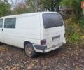 Белый Фольксваген Transporter, объемом двигателя 2.5 л и пробегом 320 тыс. км за 3600 $, фото 1 на Automoto.ua