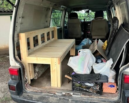 Белый Фольксваген Transporter, объемом двигателя 2.4 л и пробегом 400 тыс. км за 3600 $, фото 2 на Automoto.ua