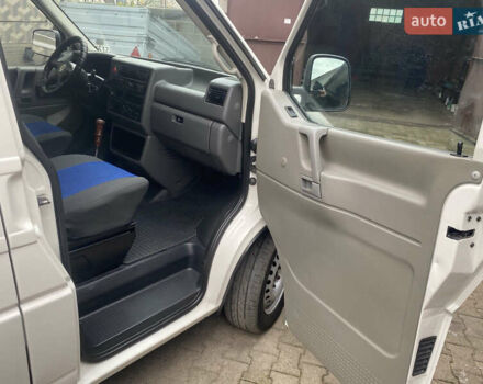 Белый Фольксваген Transporter, объемом двигателя 2.46 л и пробегом 320 тыс. км за 7700 $, фото 16 на Automoto.ua