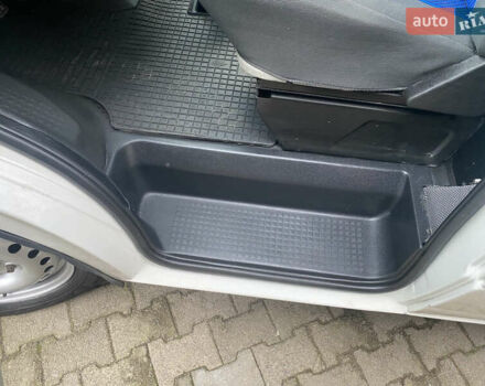 Белый Фольксваген Transporter, объемом двигателя 2.46 л и пробегом 320 тыс. км за 7700 $, фото 11 на Automoto.ua