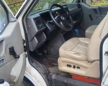 Белый Фольксваген Transporter, объемом двигателя 2.5 л и пробегом 320 тыс. км за 3600 $, фото 5 на Automoto.ua