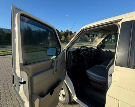 Білий Фольксваген Transporter, об'ємом двигуна 2.5 л та пробігом 425 тис. км за 7450 $, фото 9 на Automoto.ua
