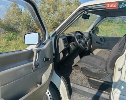 Белый Фольксваген Transporter, объемом двигателя 1.9 л и пробегом 290 тыс. км за 5750 $, фото 2 на Automoto.ua
