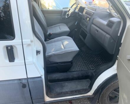 Белый Фольксваген Transporter, объемом двигателя 2.5 л и пробегом 400 тыс. км за 4903 $, фото 5 на Automoto.ua