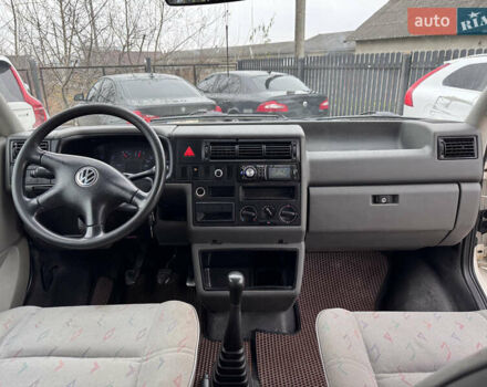 Білий Фольксваген Transporter, об'ємом двигуна 1.9 л та пробігом 285 тис. км за 5600 $, фото 8 на Automoto.ua