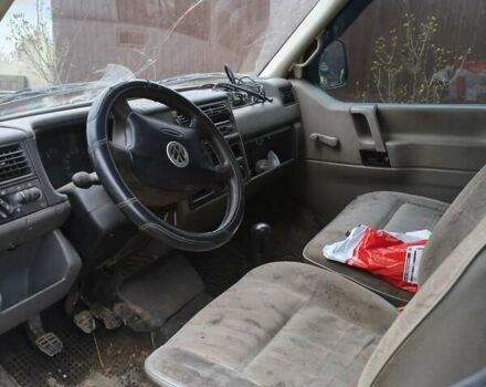 Белый Фольксваген Transporter, объемом двигателя 2.4 л и пробегом 400 тыс. км за 3700 $, фото 3 на Automoto.ua