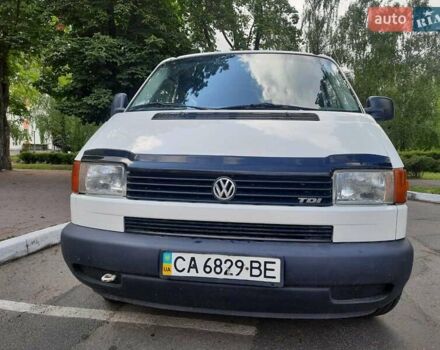 Белый Фольксваген Transporter, объемом двигателя 2.5 л и пробегом 400 тыс. км за 7900 $, фото 2 на Automoto.ua