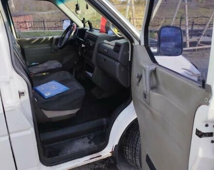 Белый Фольксваген Transporter, объемом двигателя 2.5 л и пробегом 628 тыс. км за 4700 $, фото 4 на Automoto.ua