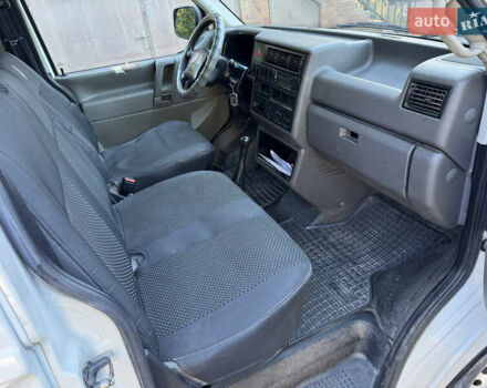 Білий Фольксваген Transporter, об'ємом двигуна 2.5 л та пробігом 467 тис. км за 6500 $, фото 13 на Automoto.ua