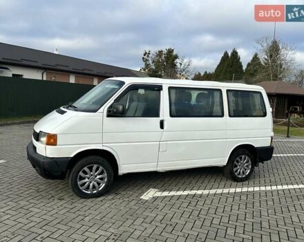 Білий Фольксваген Transporter, об'ємом двигуна 2.5 л та пробігом 300 тис. км за 5200 $, фото 2 на Automoto.ua
