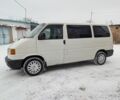Белый Фольксваген Transporter, объемом двигателя 2.5 л и пробегом 350 тыс. км за 6000 $, фото 1 на Automoto.ua