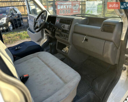 Білий Фольксваген Transporter, об'ємом двигуна 2.5 л та пробігом 400 тис. км за 5899 $, фото 12 на Automoto.ua