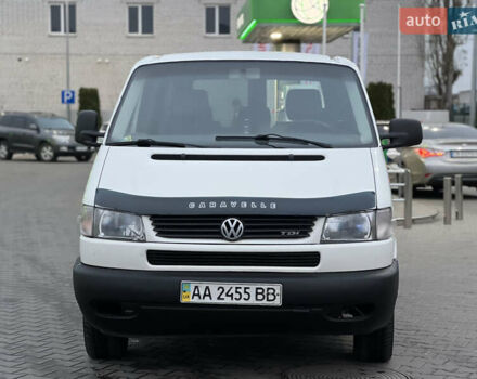 Белый Фольксваген Transporter, объемом двигателя 2.5 л и пробегом 250 тыс. км за 5999 $, фото 1 на Automoto.ua