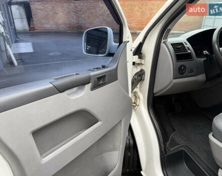 Белый Фольксваген Transporter, объемом двигателя 1.9 л и пробегом 300 тыс. км за 7700 $, фото 14 на Automoto.ua