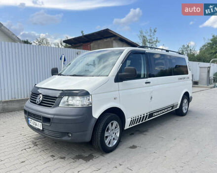 Білий Фольксваген Transporter, об'ємом двигуна 1.9 л та пробігом 400 тис. км за 9000 $, фото 1 на Automoto.ua