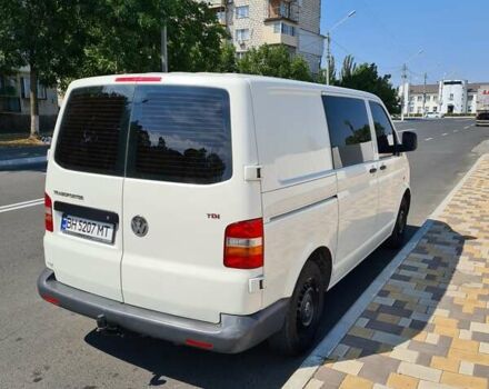 Білий Фольксваген Transporter, об'ємом двигуна 2.5 л та пробігом 270 тис. км за 8800 $, фото 1 на Automoto.ua