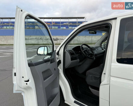 Белый Фольксваген Transporter, объемом двигателя 2.5 л и пробегом 270 тыс. км за 9800 $, фото 8 на Automoto.ua