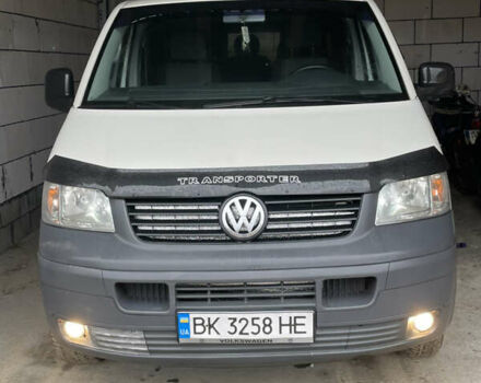 Білий Фольксваген Transporter, об'ємом двигуна 1.9 л та пробігом 272 тис. км за 7500 $, фото 1 на Automoto.ua