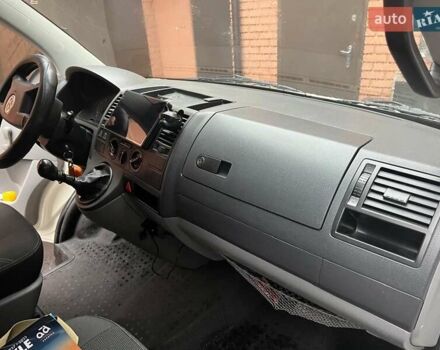 Білий Фольксваген Transporter, об'ємом двигуна 1.9 л та пробігом 250 тис. км за 10500 $, фото 2 на Automoto.ua