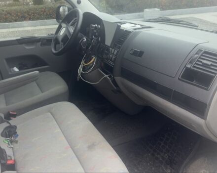 Білий Фольксваген Transporter, об'ємом двигуна 2.5 л та пробігом 297 тис. км за 10700 $, фото 5 на Automoto.ua