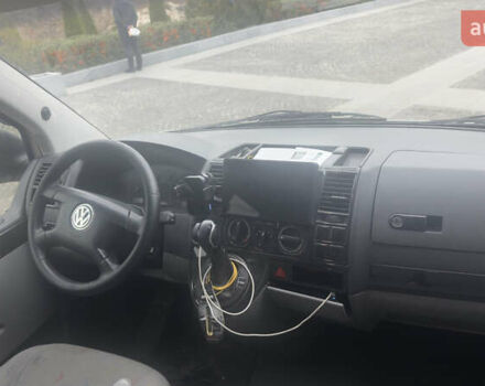 Білий Фольксваген Transporter, об'ємом двигуна 2.5 л та пробігом 297 тис. км за 10700 $, фото 3 на Automoto.ua