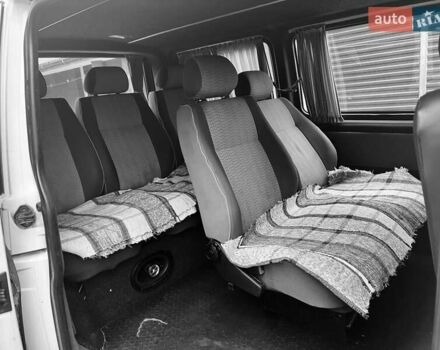 Білий Фольксваген Transporter, об'ємом двигуна 1.98 л та пробігом 302 тис. км за 9500 $, фото 3 на Automoto.ua