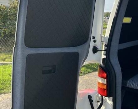 Білий Фольксваген Transporter, об'ємом двигуна 1.9 л та пробігом 180 тис. км за 12500 $, фото 9 на Automoto.ua