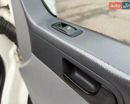 Белый Фольксваген Transporter, объемом двигателя 2.46 л и пробегом 250 тыс. км за 5999 $, фото 54 на Automoto.ua