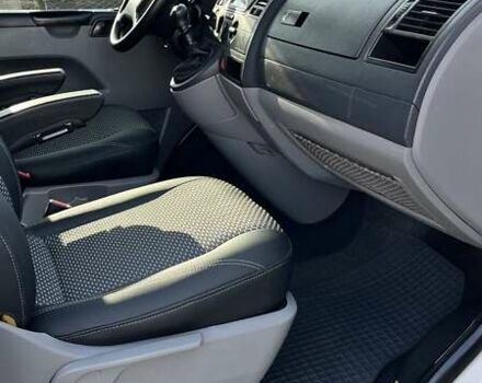 Білий Фольксваген Transporter, об'ємом двигуна 1.9 л та пробігом 180 тис. км за 12500 $, фото 3 на Automoto.ua