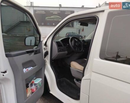 Белый Фольксваген Transporter, объемом двигателя 2.5 л и пробегом 280 тыс. км за 7700 $, фото 1 на Automoto.ua