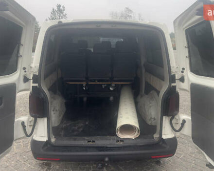 Білий Фольксваген Transporter, об'ємом двигуна 2.5 л та пробігом 297 тис. км за 10700 $, фото 6 на Automoto.ua