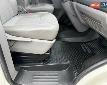 Белый Фольксваген Transporter, объемом двигателя 2.46 л и пробегом 350 тыс. км за 6400 $, фото 54 на Automoto.ua