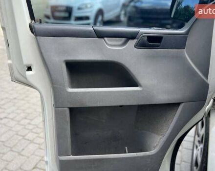 Белый Фольксваген Transporter, объемом двигателя 2.46 л и пробегом 336 тыс. км за 9500 $, фото 6 на Automoto.ua