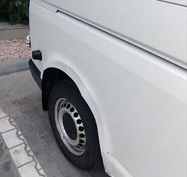 Білий Фольксваген Transporter, об'ємом двигуна 2.5 л та пробігом 400 тис. км за 8700 $, фото 5 на Automoto.ua