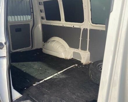 Белый Фольксваген Transporter, объемом двигателя 2.5 л и пробегом 220 тыс. км за 6000 $, фото 8 на Automoto.ua