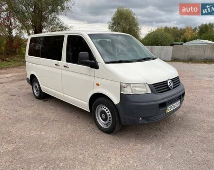 Белый Фольксваген Transporter, объемом двигателя 2.5 л и пробегом 279 тыс. км за 8250 $, фото 1 на Automoto.ua