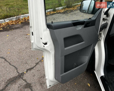 Белый Фольксваген Transporter, объемом двигателя 1.9 л и пробегом 390 тыс. км за 7700 $, фото 4 на Automoto.ua