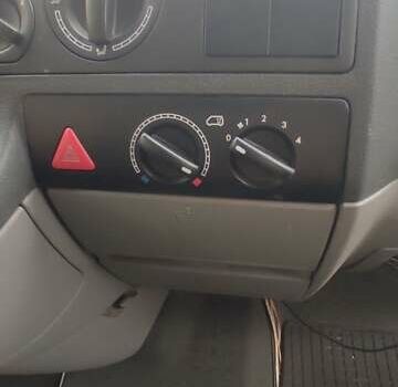 Белый Фольксваген Transporter, объемом двигателя 2.5 л и пробегом 445 тыс. км за 11000 $, фото 8 на Automoto.ua