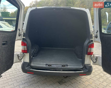 Білий Фольксваген Transporter, об'ємом двигуна 2.5 л та пробігом 309 тис. км за 7999 $, фото 12 на Automoto.ua