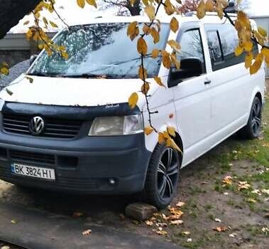 Білий Фольксваген Transporter, об'ємом двигуна 1.9 л та пробігом 456 тис. км за 8600 $, фото 1 на Automoto.ua