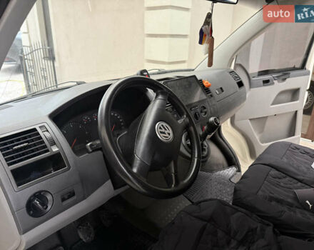 Білий Фольксваген Transporter, об'ємом двигуна 2.5 л та пробігом 274 тис. км за 11500 $, фото 12 на Automoto.ua