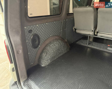 Білий Фольксваген Transporter, об'ємом двигуна 2.5 л та пробігом 274 тис. км за 11500 $, фото 21 на Automoto.ua