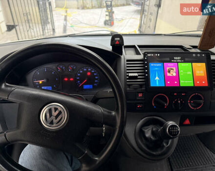 Білий Фольксваген Transporter, об'ємом двигуна 2.5 л та пробігом 274 тис. км за 11500 $, фото 17 на Automoto.ua
