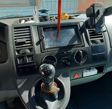 Білий Фольксваген Transporter, об'ємом двигуна 1.9 л та пробігом 370 тис. км за 7000 $, фото 7 на Automoto.ua
