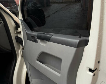 Белый Фольксваген Transporter, объемом двигателя 2.5 л и пробегом 305 тыс. км за 10200 $, фото 11 на Automoto.ua