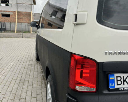 Білий Фольксваген Transporter, об'ємом двигуна 2.46 л та пробігом 308 тис. км за 10500 $, фото 4 на Automoto.ua