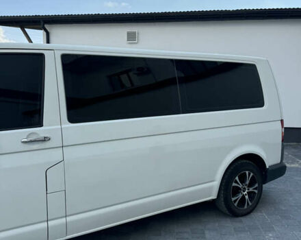 Белый Фольксваген Transporter, объемом двигателя 2.5 л и пробегом 317 тыс. км за 10200 $, фото 2 на Automoto.ua