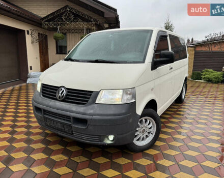 Белый Фольксваген Transporter, объемом двигателя 2.5 л и пробегом 269 тыс. км за 10600 $, фото 1 на Automoto.ua