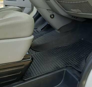 Белый Фольксваген Transporter, объемом двигателя 2 л и пробегом 199 тыс. км за 12800 $, фото 1 на Automoto.ua